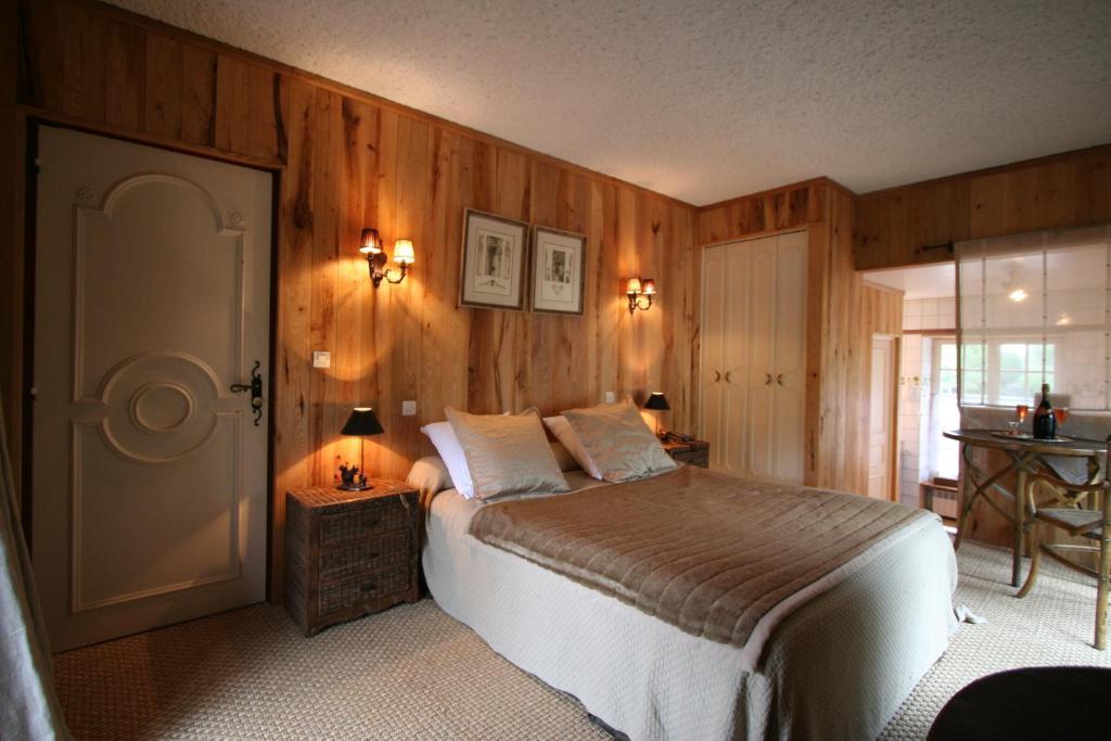 Domaine De Villeray Condeau Room photo